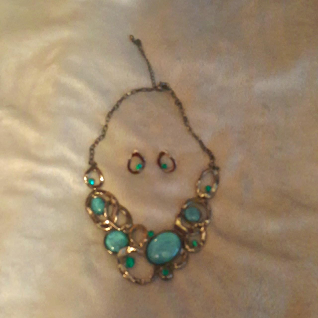 Antique Silver Tone Necklace And Earring Set